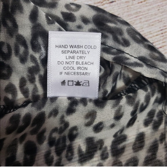 Pleione Sheer Leopard Blouse - Picture 4 of 7